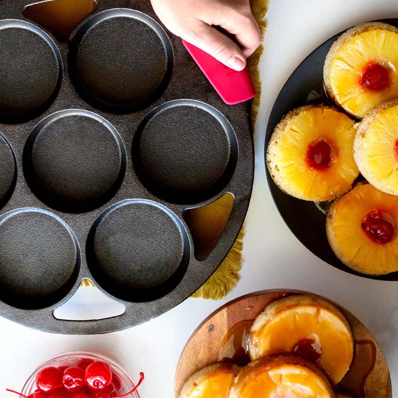 Seasoned Cast Iron Mini Cake Pan - Image 4