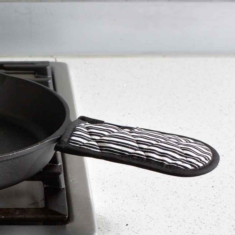 Patterned Hot Handle Holders - Image 12