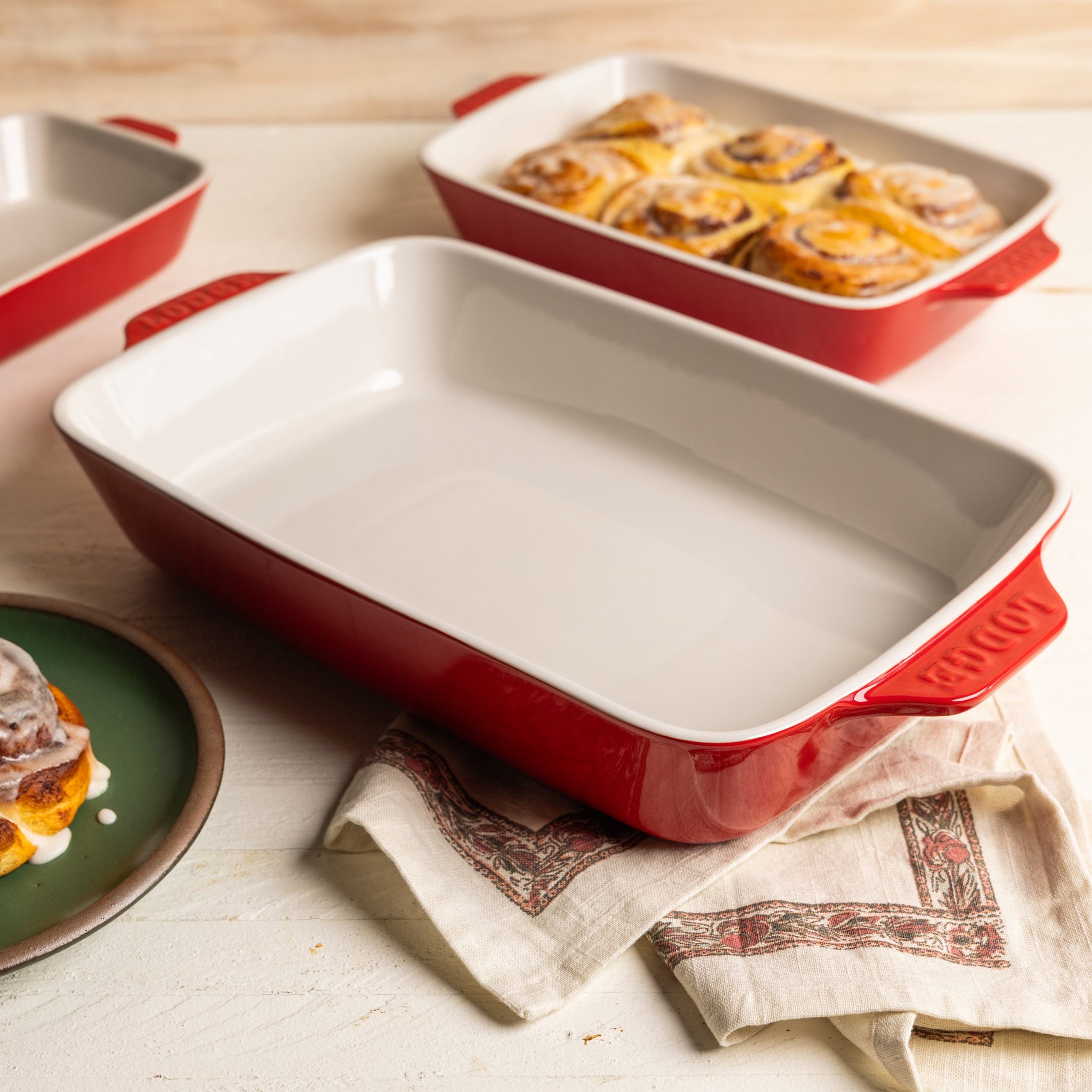 Large Stoneware Casserole Dish. 13 x 9 Inch - Image 13