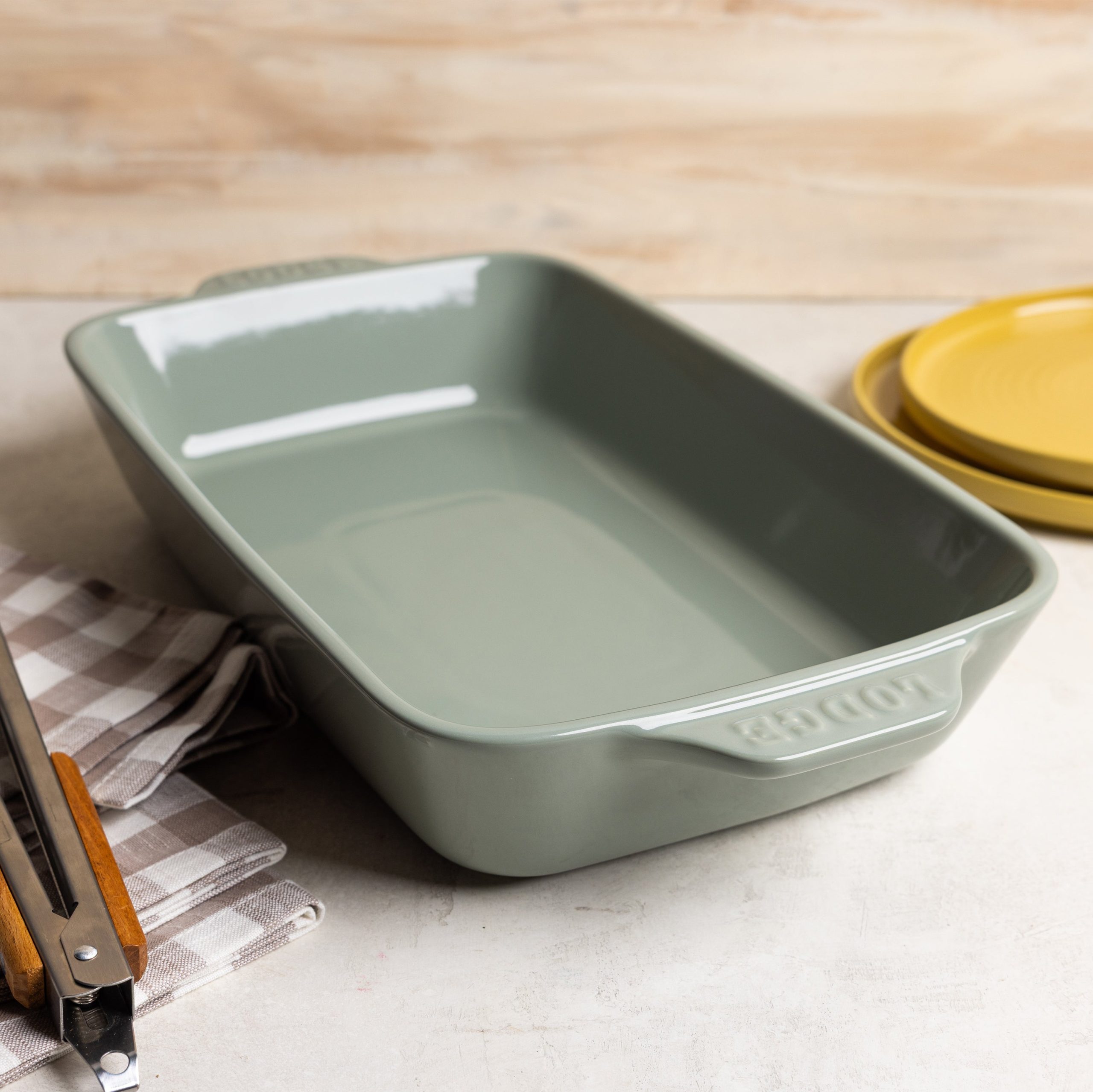 Large Stoneware Casserole Dish. 13 x 9 Inch - Image 14