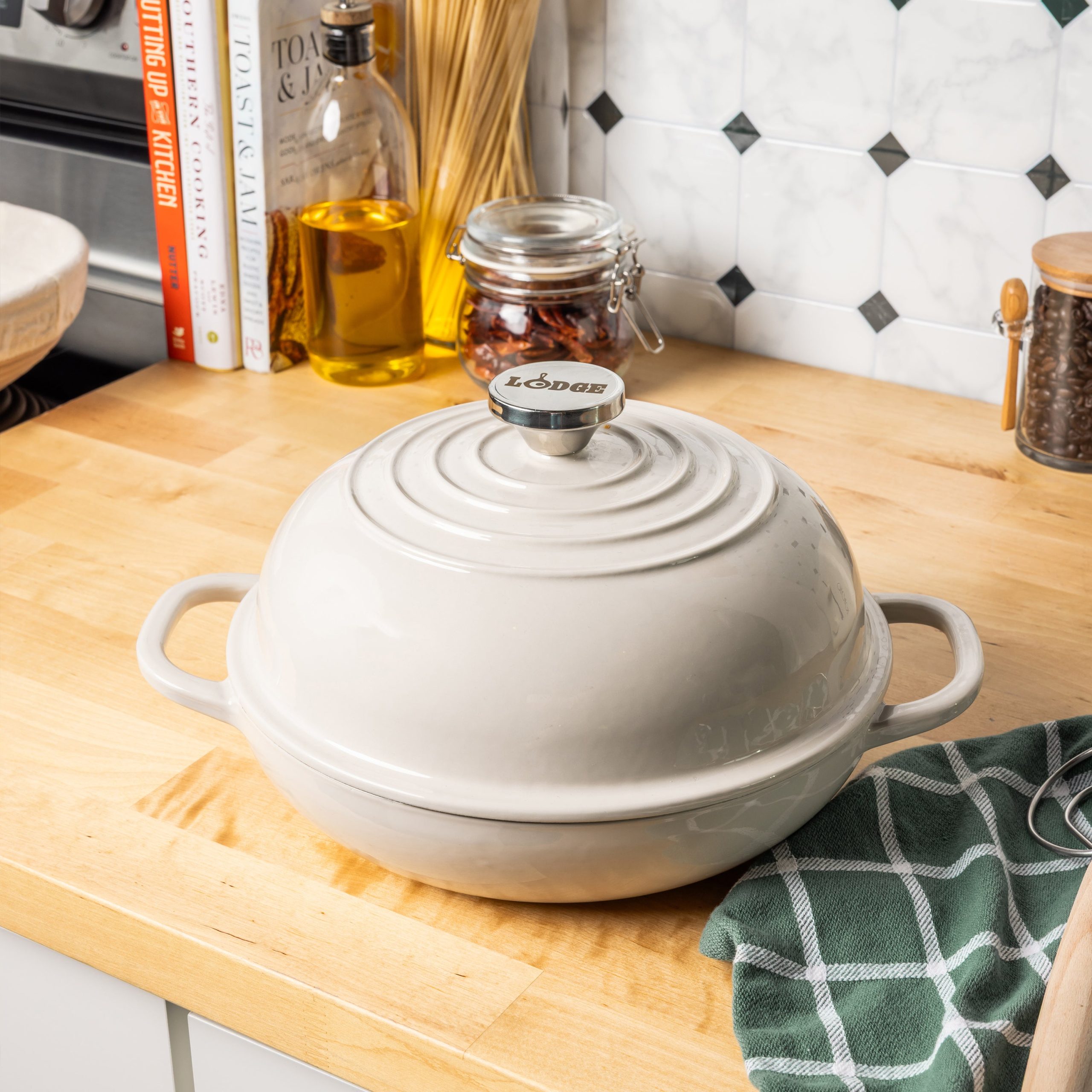 10.35 Inch Enameled Cast Iron Bread Oven - Image 4