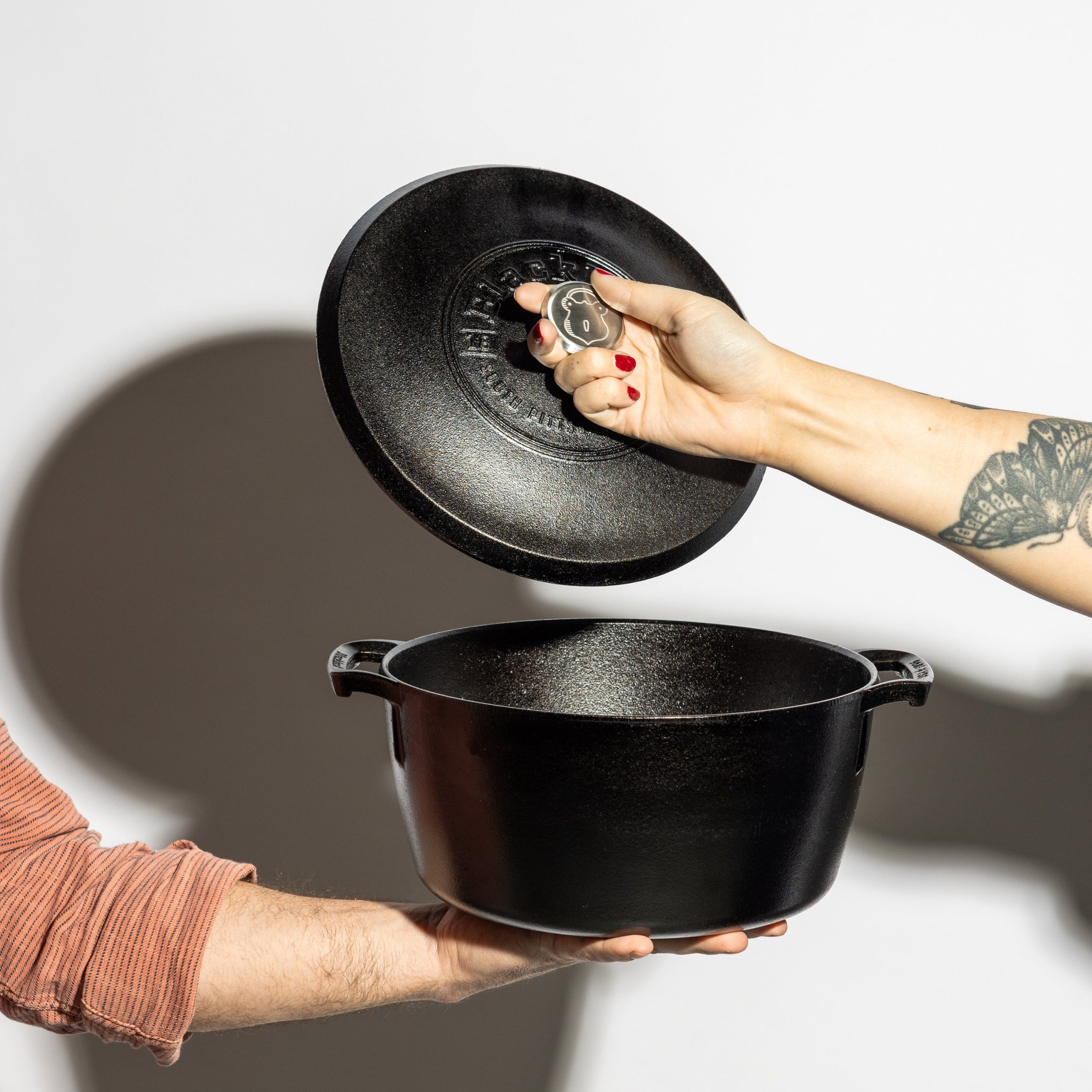 Blacklock 5.5 Quart Lightweight Cast Iron Dutch Oven - Image 4